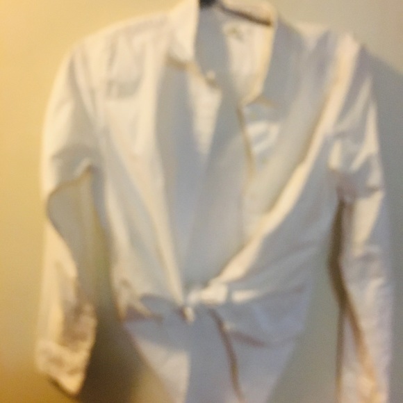 White button down Cotton top - Picture 2 of 4